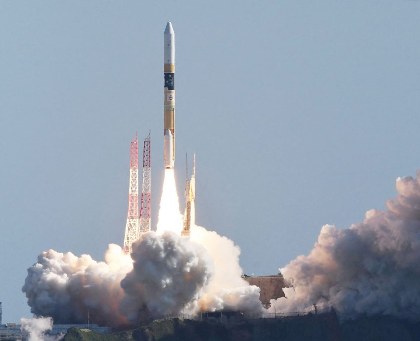 日本拚成登月第5国 火箭搭载「月球狙击手」升空