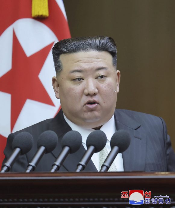 朝鲜核武国家地位入宪 金正恩：谁都不得藐视！