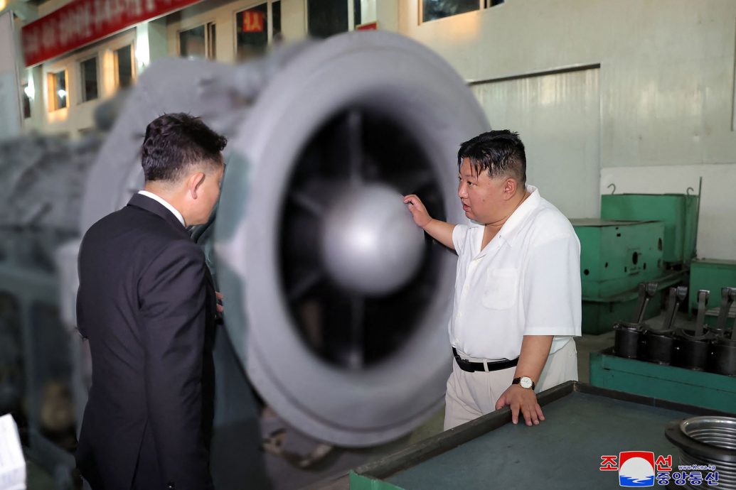 朝鲜证发射两枚远程战略巡航导弹　警告敌人
