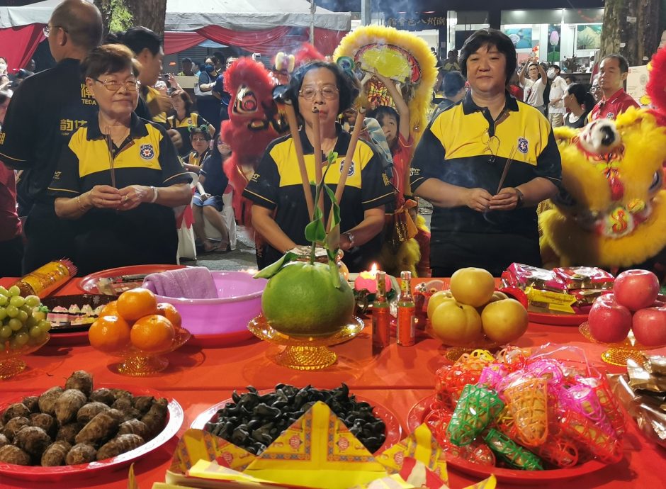 柔：柔潮州八邑会馆设计复古场景  荷塘月色提灯庆中秋