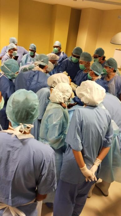 淡马鲁医院眼科和骨科顶尖团队 成功完成采集组织手术