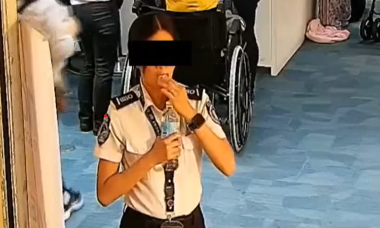 菲机场安检员偷钱被抓包　当场「生吞钞票」