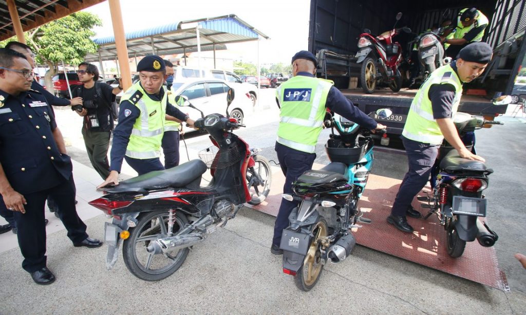 霹陆交局：被充公摩托车可取回 要带修理员修至符合规格