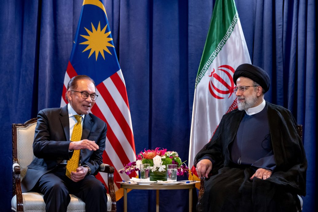 首相：加强与伊朗的双边关系