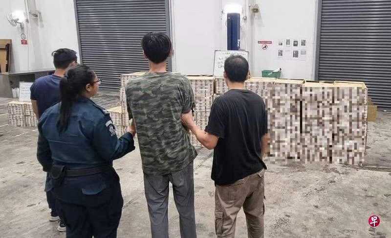 （已签发）柔：狮城二三事：关税局起获2550条漏税烟 40岁大马男子被捕
