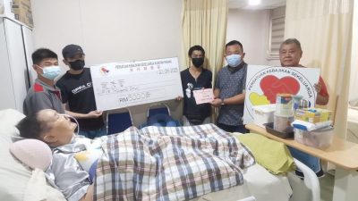 关丹慈善家为3病患送暖 捐共1万3000令吉医药援助金