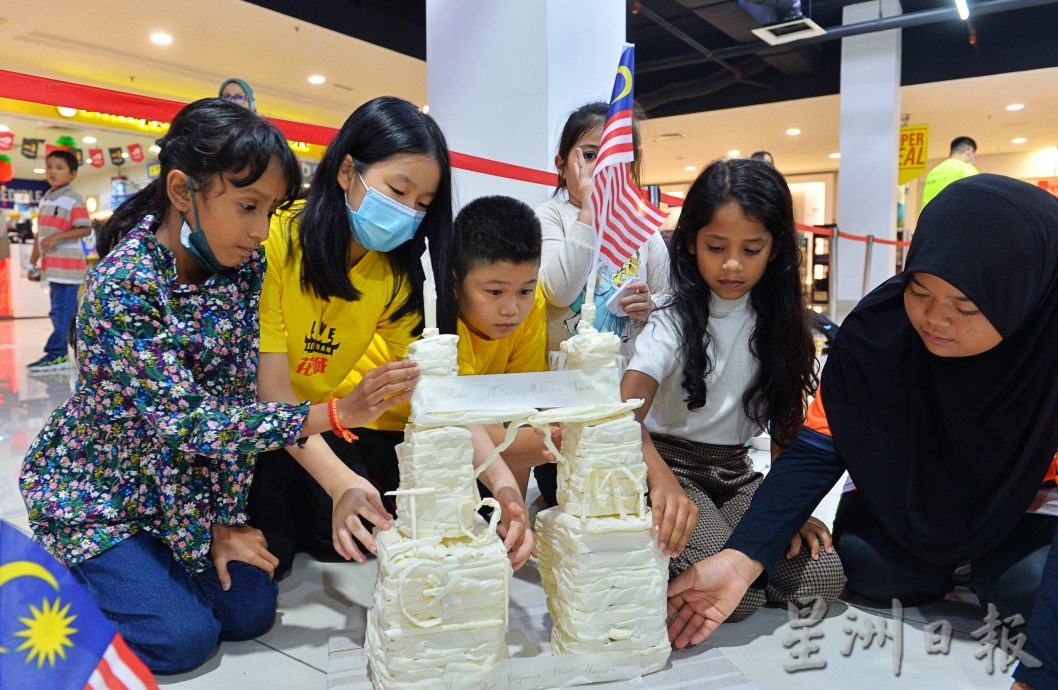 以折纸胶带艺术，欢庆马来西亚日