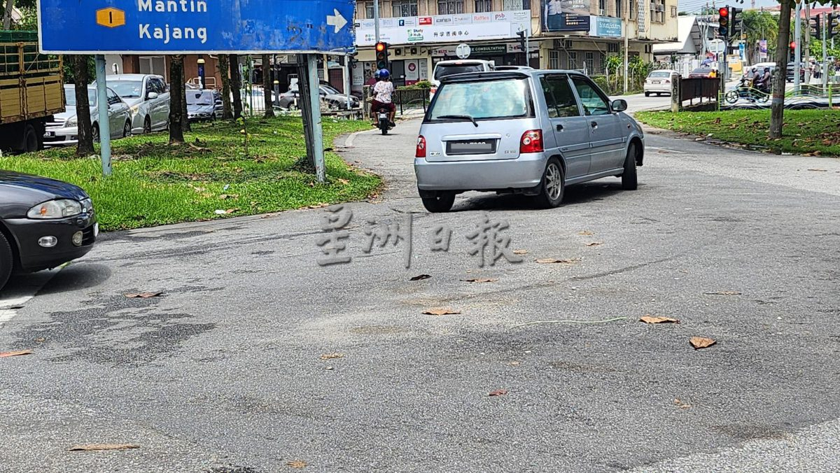 雨天频繁，主要道路路洞开始浮现