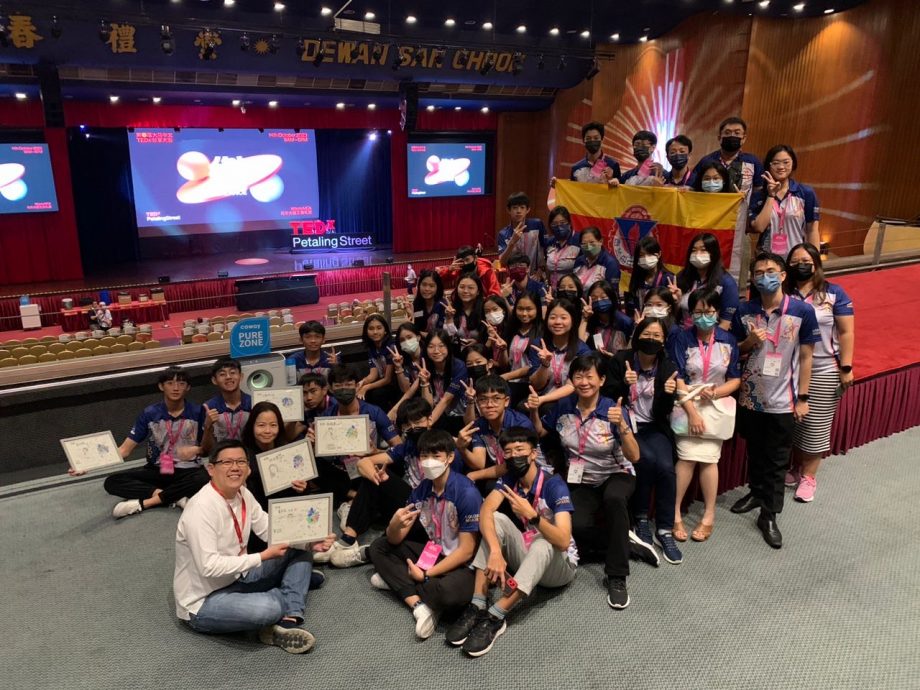 东：吉兰丹中华独中日前组织了一次特殊且有意义的活动，共有40名师生前往吉隆坡参加孝恩馆生命教育活动和第9届马来西亚中文TEDx分享大会。