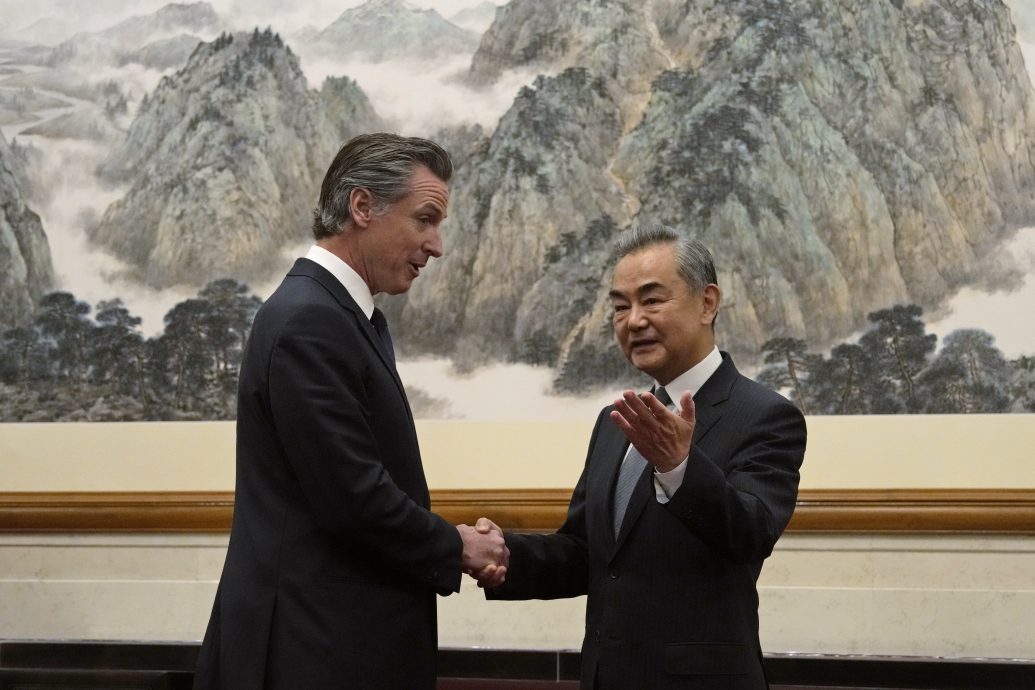 中美关系冷淡 加州州长访华受到热情款待