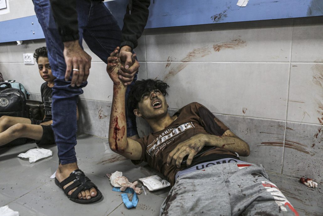 加沙医院遭空袭｜死难者主要为逃难平民　因疏散令流离失所