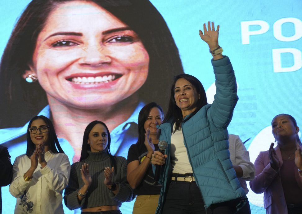 厄瓜多爾選出最年輕總統 矢言“恢復國家和平”