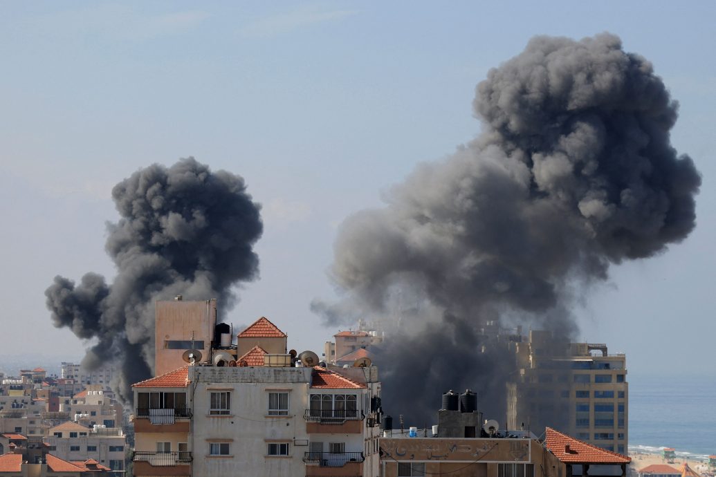 哈马斯突袭发射5000枚火箭 以色列进入战争状态