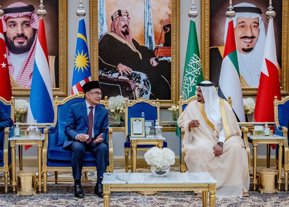 安华出席东盟-海湾阿拉伯国家合作委员会（GCC）峰会。