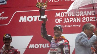 日本站MotoGP|雨神搅局正赛中断 佐治马丁夺冠追车手榜首