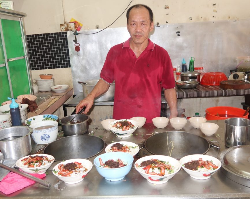 柔︰食客指路︰陆记手工老鼠粉，三合港飘香70年