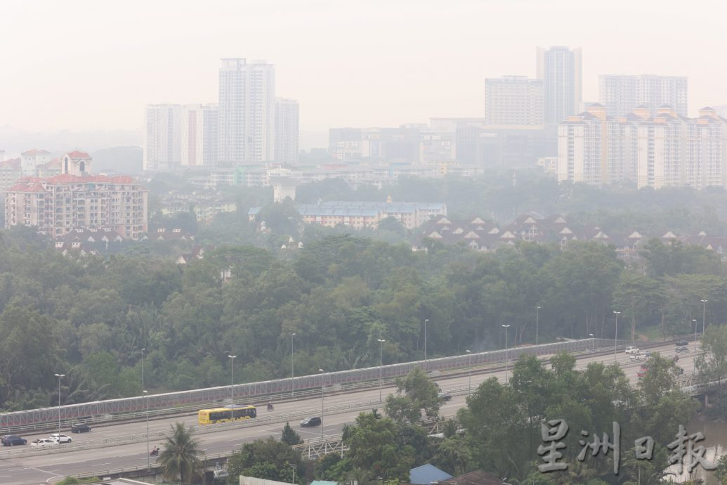 柔：新闻：新山峇株空污指数不健康，州政府：持续关注烟霾情况，学校暂停户外活动