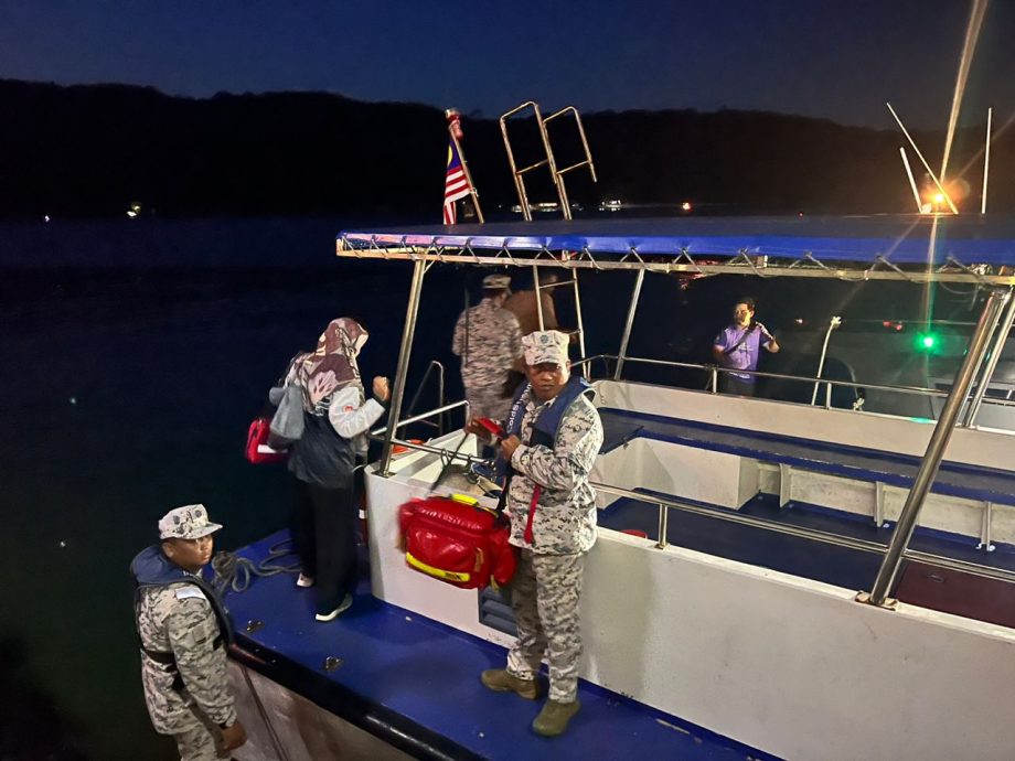 柔：海事机构派员支援  疑心绞痛岛民送岸上治疗 