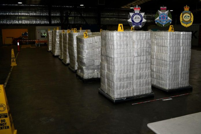 澳洲捣622公斤藏厕纸冰毒 拘4男包括1马男