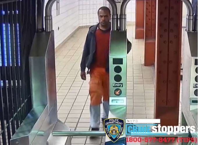 纽约地铁发生随机攻击案 30岁女子遭推落月台 头部重伤