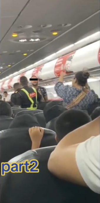 视频 | 洋人喝醉被请下机却发飙 乘客怒骂：别浪费所有人的时间！