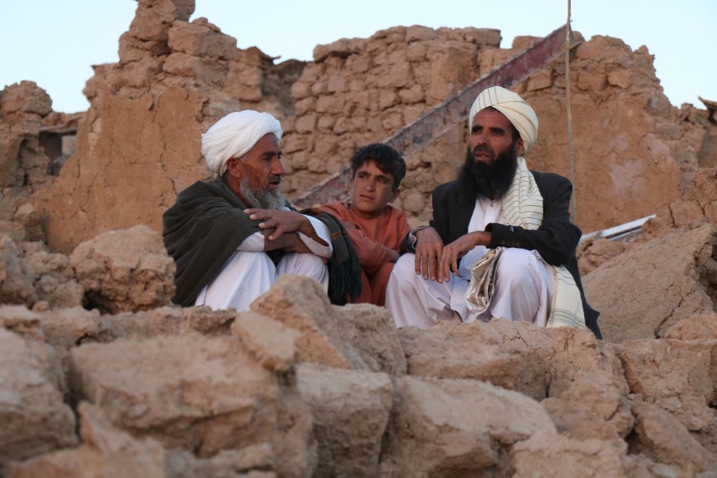 阿富汗西部强烈地震造成“约120人”死亡