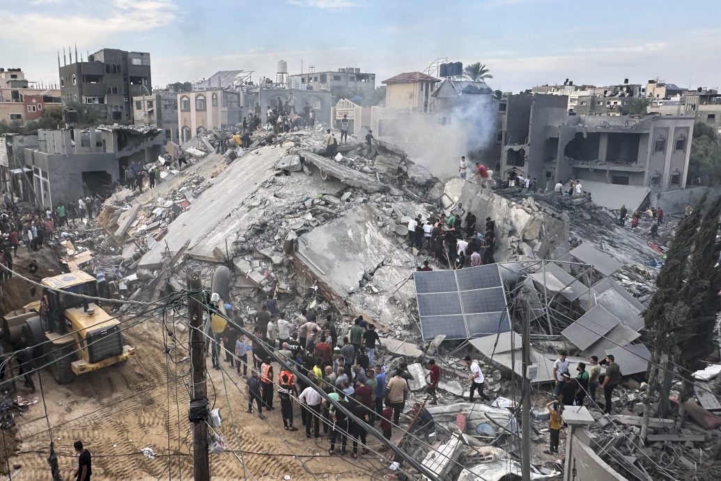   以空袭难民营致至少50死 以军称为击杀哈马斯指挥官