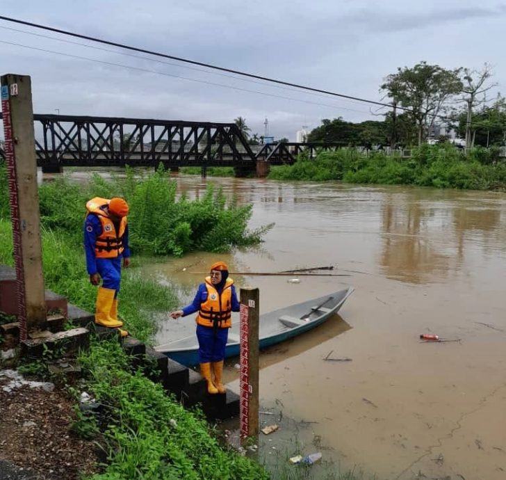 截至今日下午3时44分，吉兰丹州一共有370名水灾灾黎被安顿在6所疏散中心。