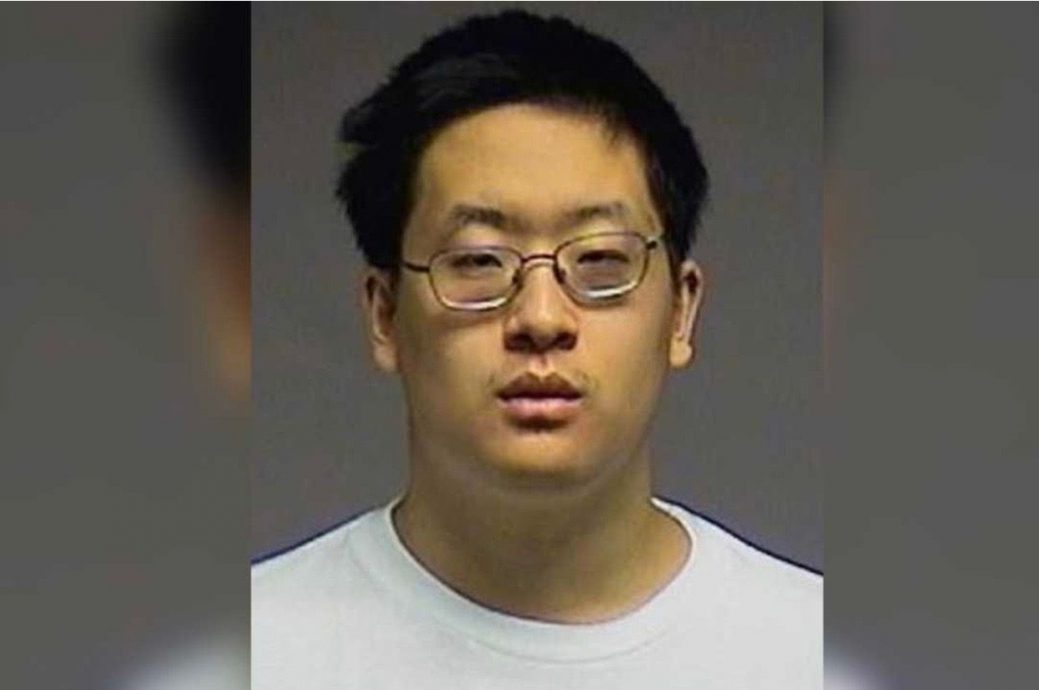 华裔大学生威胁杀犹太同学 父母称他患严重抑郁症