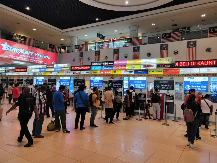 印尼游客大赞TBS车站 “规模庞大犹如机场！”