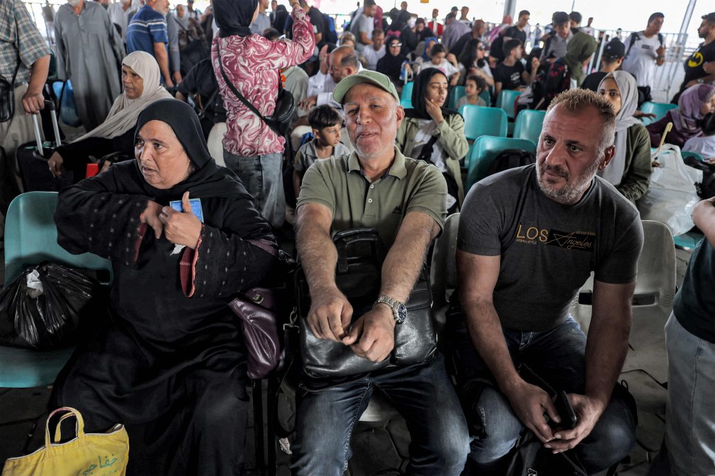 埃及开放过境点 外国人周三起撤离加沙