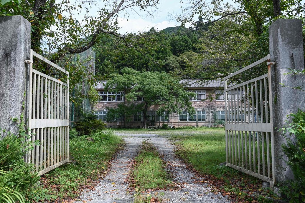 少子化问题冲击 日本20年间 逾8000学校关闭