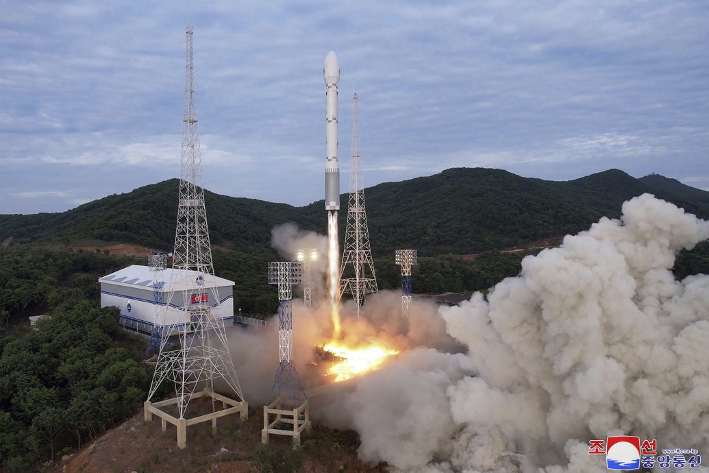 朝鲜通报日本周三起的10天内发射卫星 岸田：为可能“意外情况”做好应对准备