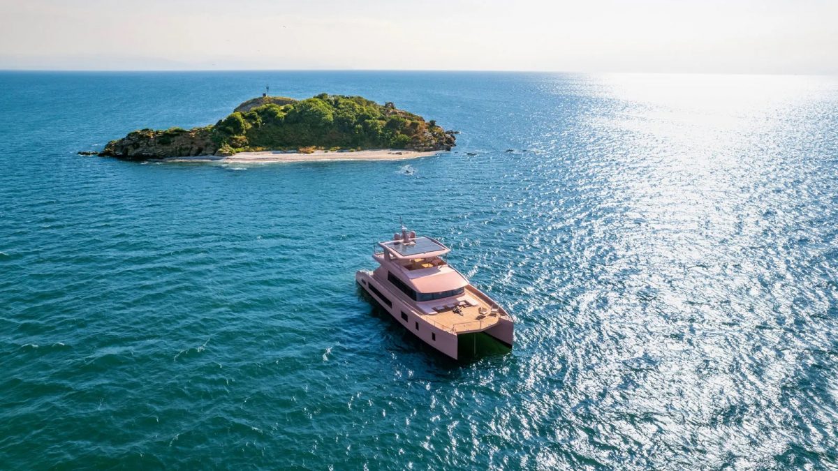 海上梦幻城堡！神秘富豪花568万美元买下芭比粉红豪华游艇