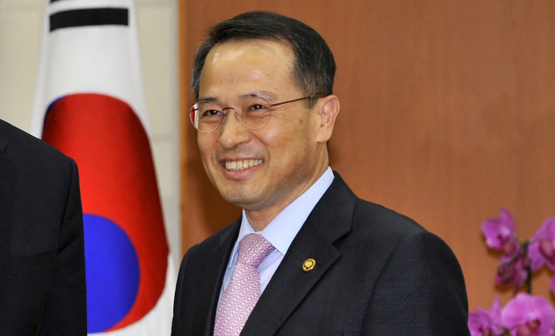 疑与人事管理有关 韩国情院院长辞职 