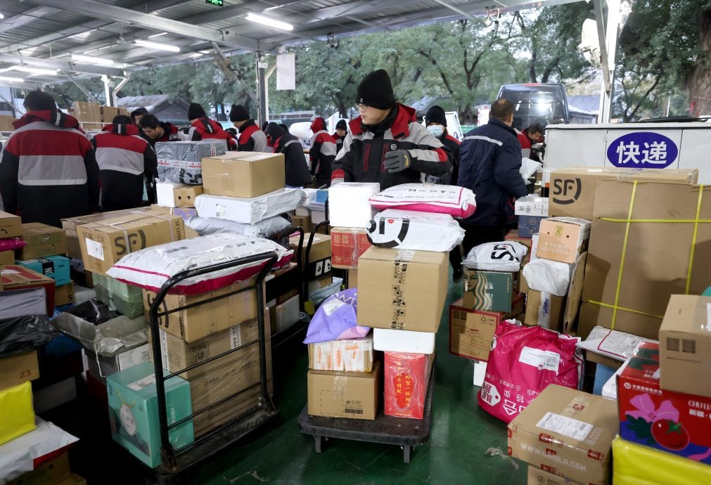 较平日增1.87倍 「双11」中国单日收6.39亿快递包裹