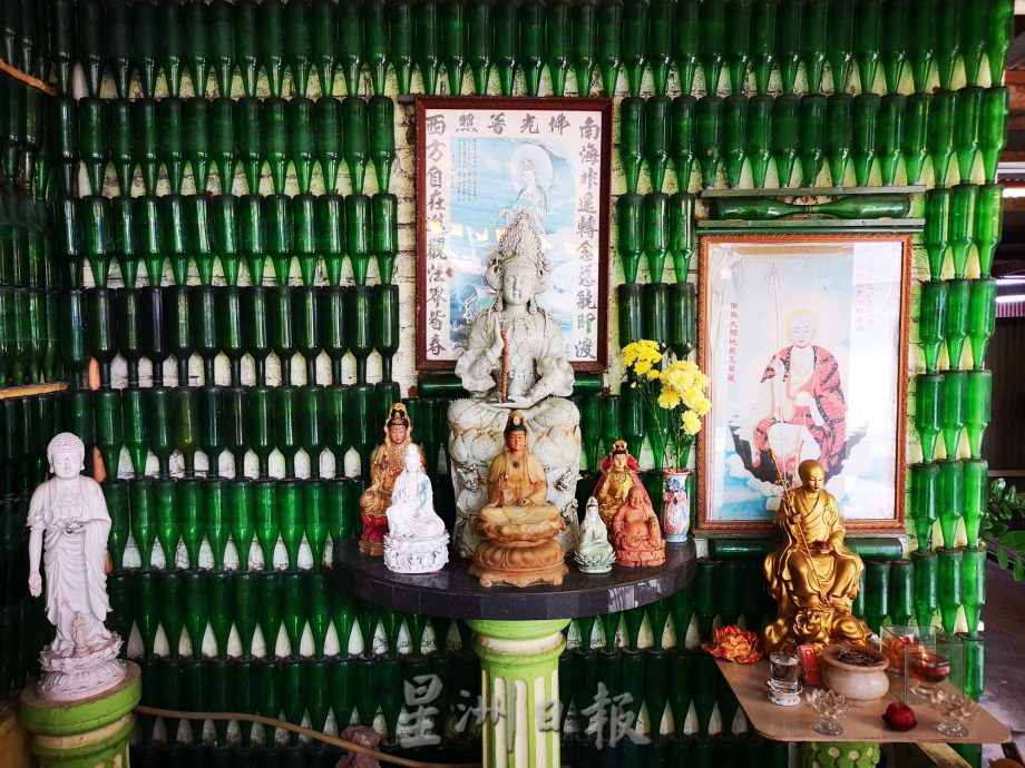 （古城封底主文）《庙堂之旅》甲州唯一“玻璃瓶佛庙” 是佛庙也是旅游景点