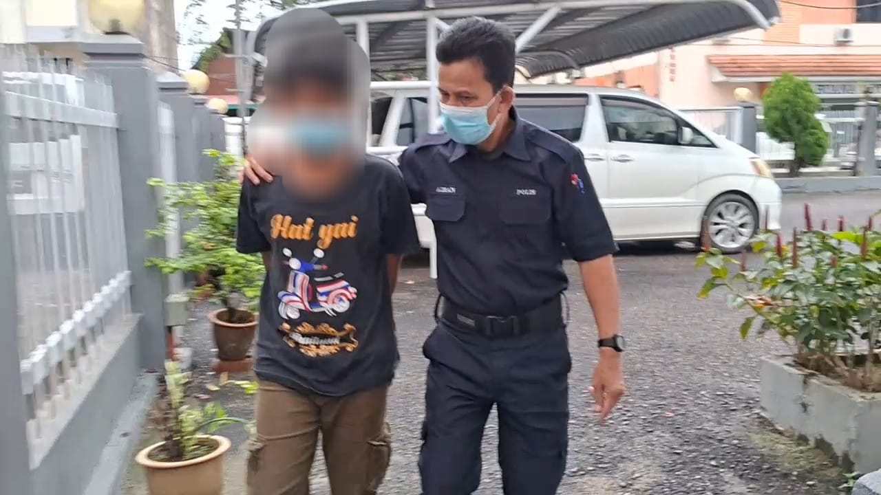 东：13岁少年涉嫌鸡奸6岁表弟，今日在甘马挽地庭面控。