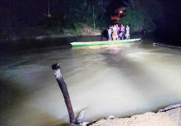 东：水灾破坏丹州吉赖县一座桥樑，造成遮努浪区邻近4个甘榜的500位村名出入成问题。