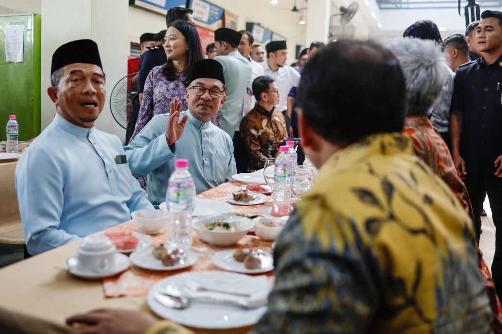 全国：安华与印尼副总统候选人马福德共进午餐