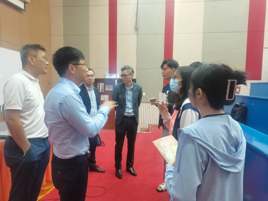 北京大学材料科学与工程学院访马 深化两国友好交流