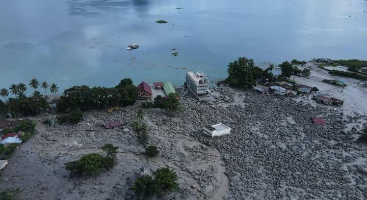 印尼多峇湖发生山洪1死11失踪