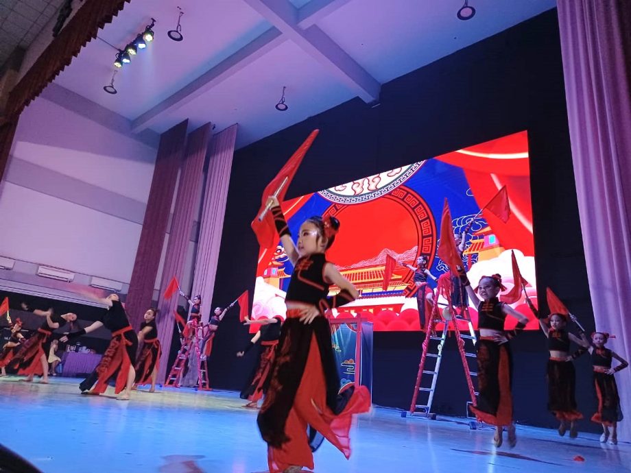 大都会/康乐二校创校19年来首次举办“文艺交融普康乐”文化表演，动员 500人演出