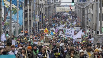 比利时2万人诉求对抗全球暖化：我们没有B星球！
