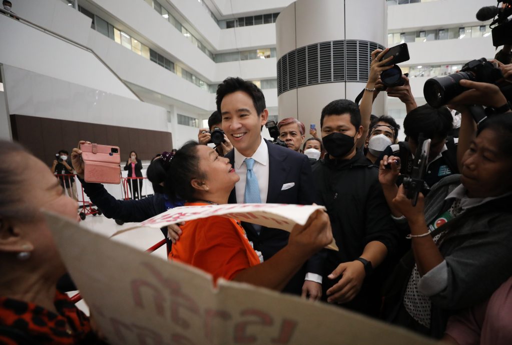 泰国前进党前领袖有信心在法庭“正义得直”