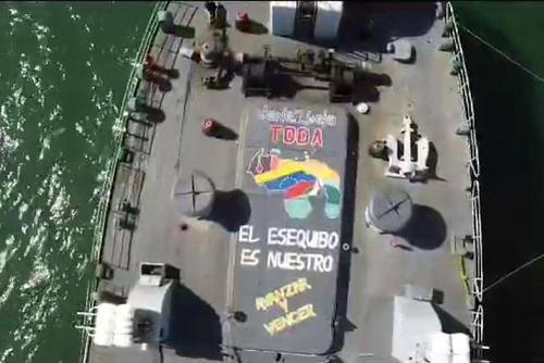 看世界两图)委国边境增5000兵军演 「防御」英舰访圭亚那