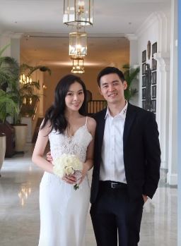 社媒发布和太太注册视频  詹俊为结婚了！