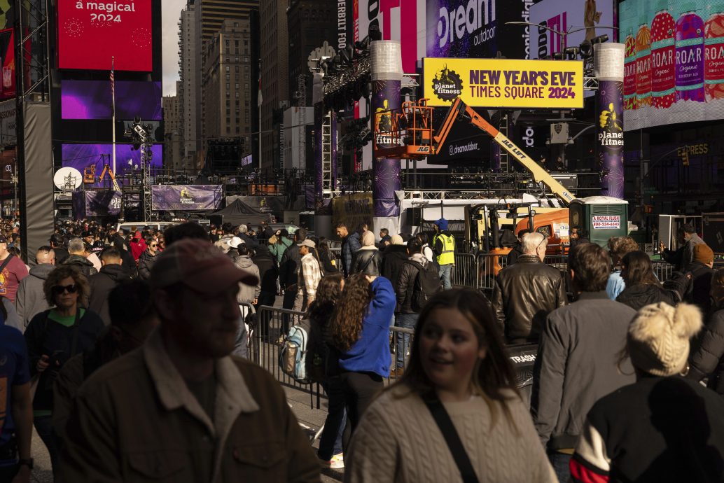 纽约时报广场及美国各地加强保安 确保跨年夜狂欢者安全