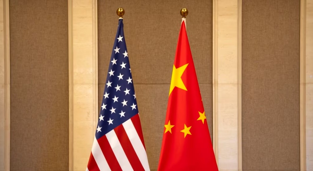 美国防部官员访台后 传已首度与中军事高层会晤