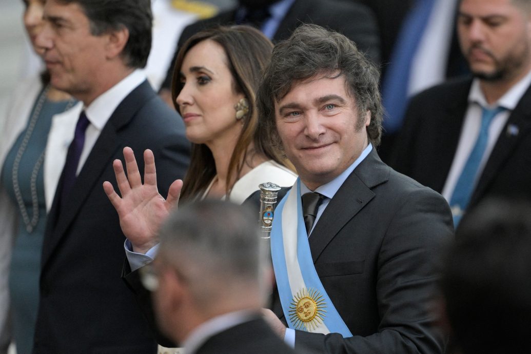 阿根廷宣布大幅贬值货币 以“休克疗法”抑制通涨 